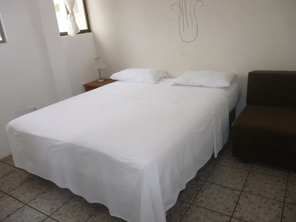 Hostal Aquamarine Puerto Ayora  2*, Puerto Ayora (Galapagos Islands)