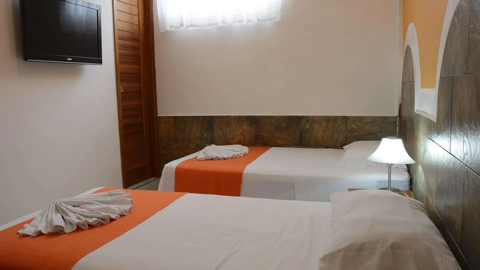 Hostal Aquamarine Puerto Ayora  Puerto Ayora (Galapagos Islands)