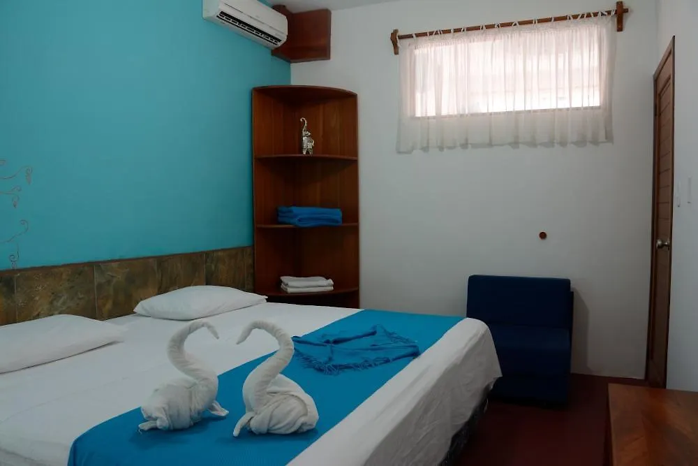 Hotel Hostal Aquamarine Puerto Ayora
