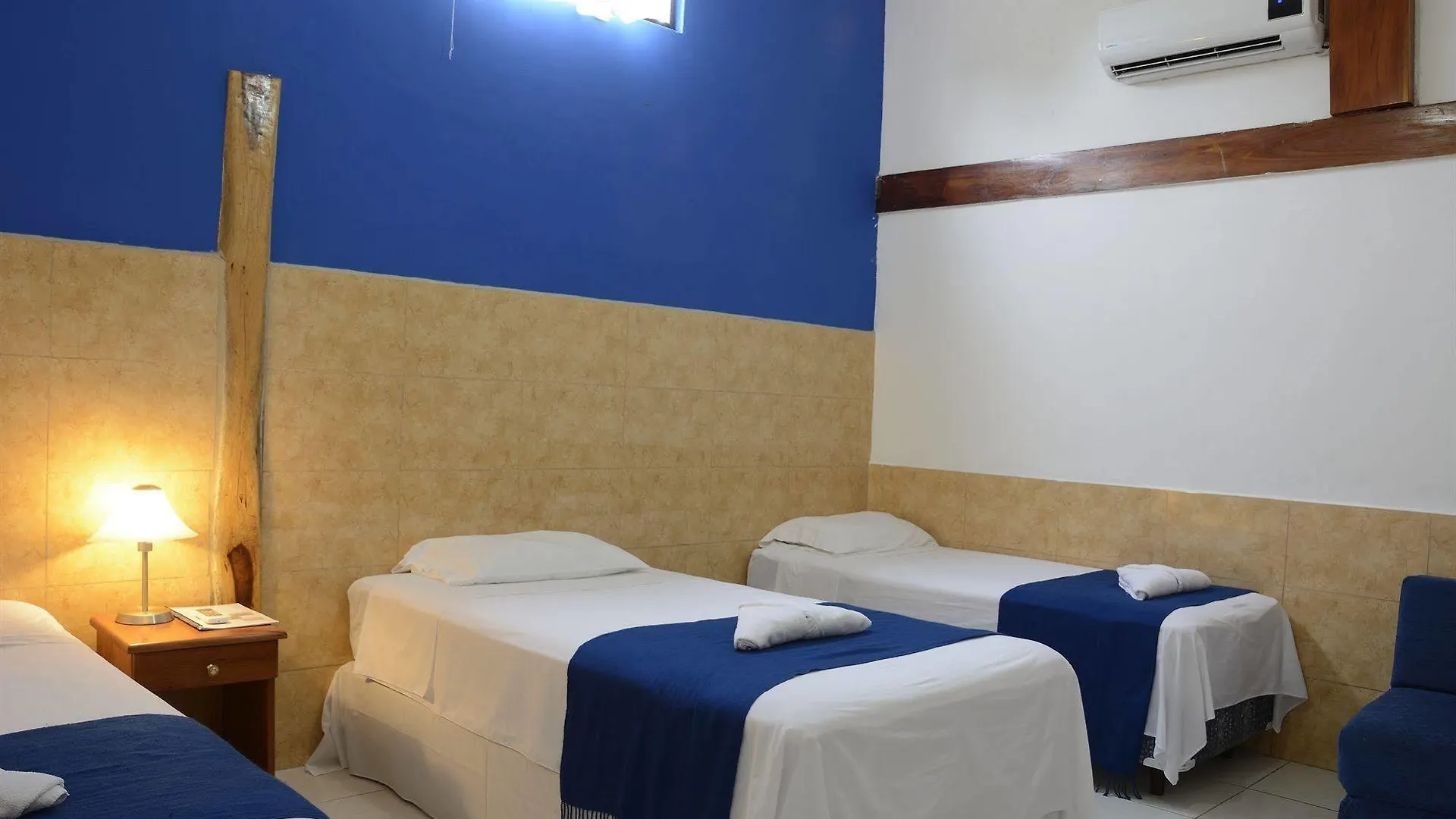 Hostal Aquamarine Puerto Ayora  2*, Puerto Ayora (Galapagos Islands) Ecuador